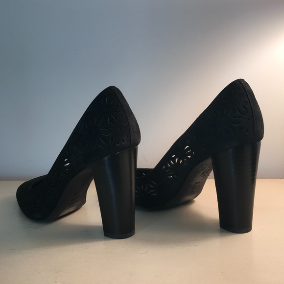 LAUREN RALPH LAUREN LEATHER VIONA ll EYELET HEELS - Picture 5 of 15